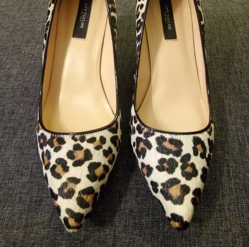 Ann Taylor cheetah print haircalf pumps